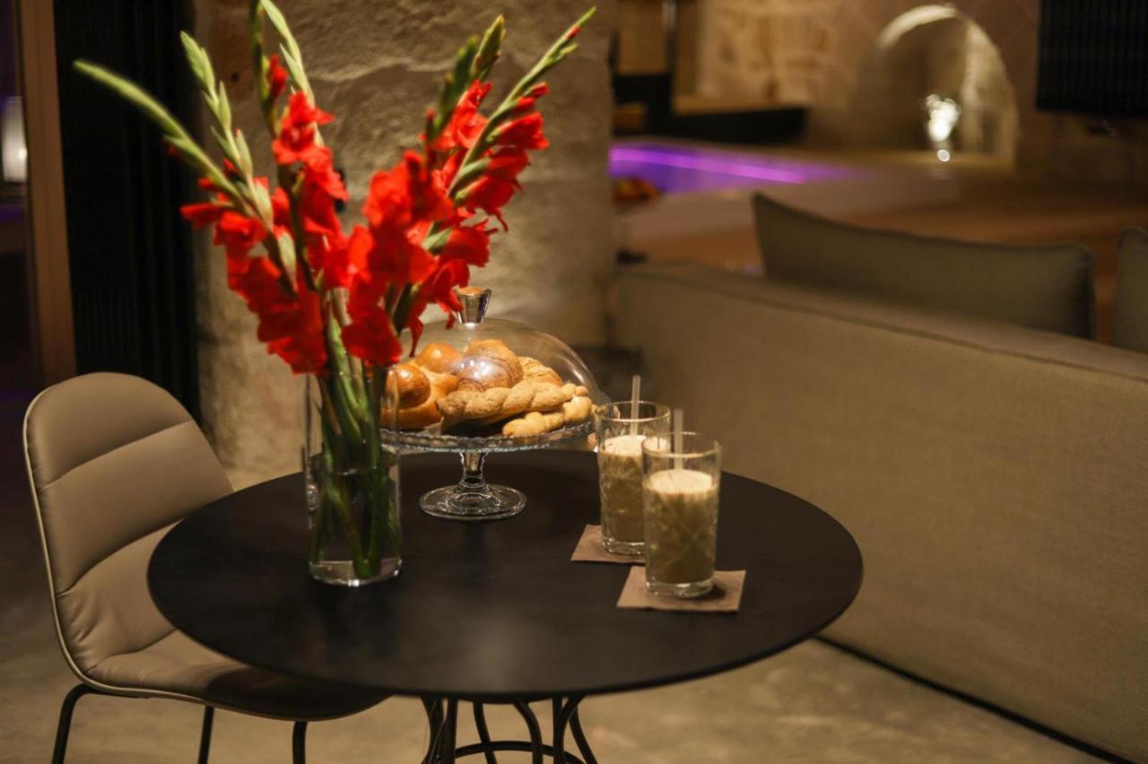 Suite & Spa Via Veneto Монополи Екстериор снимка