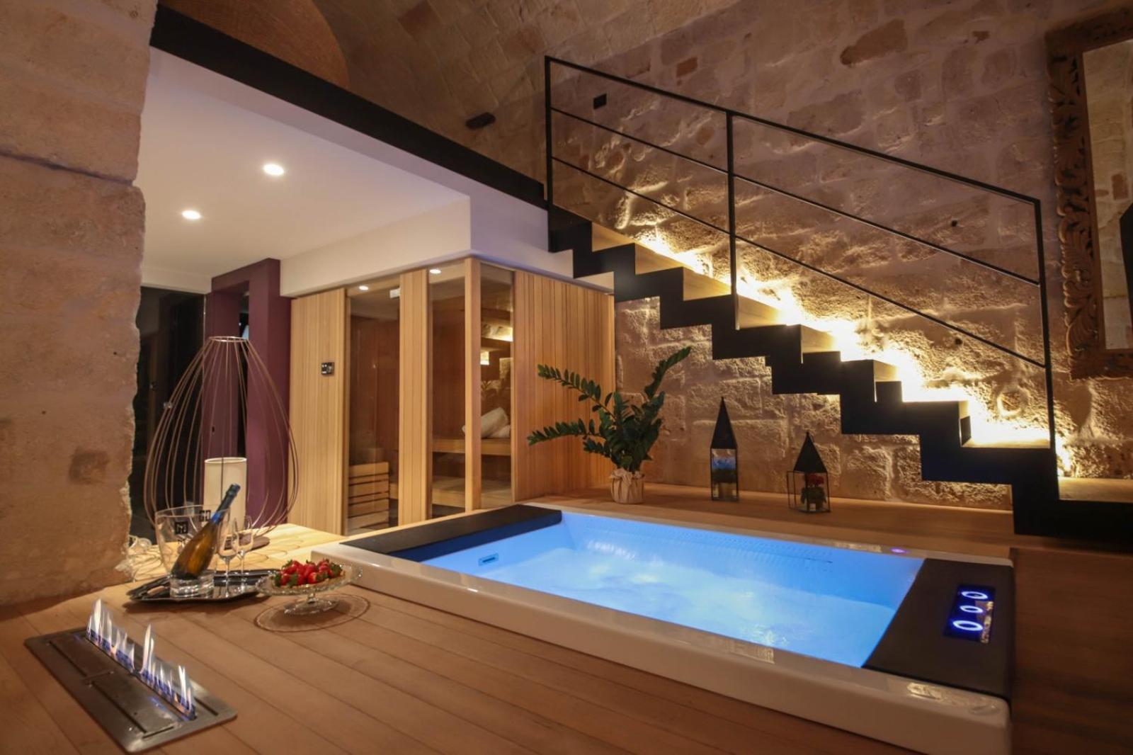 Suite & Spa Via Veneto Монополи Екстериор снимка