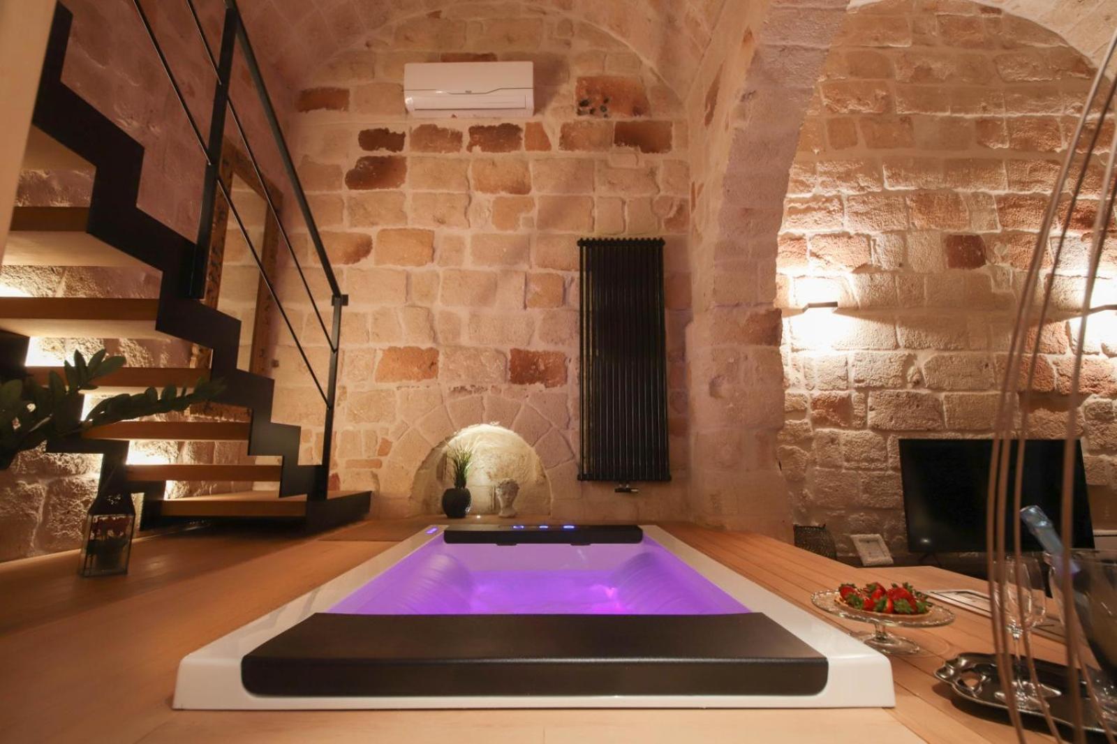 Suite & Spa Via Veneto Монополи Екстериор снимка